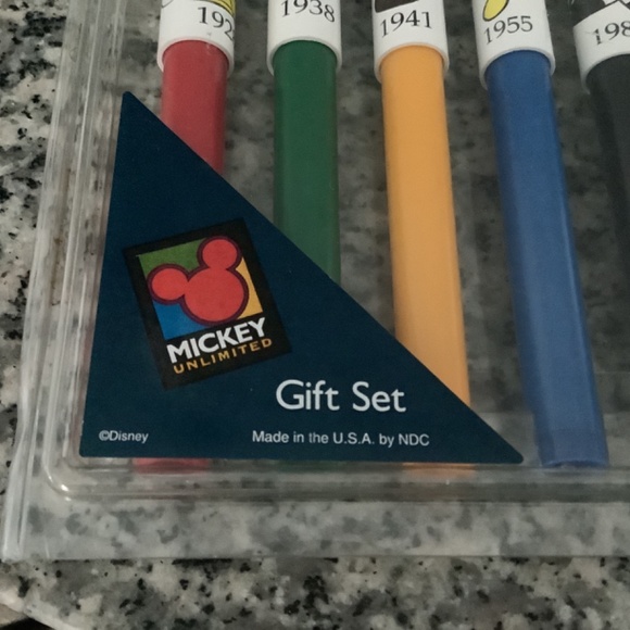 Mickey Markers - Picture 3 of 3
